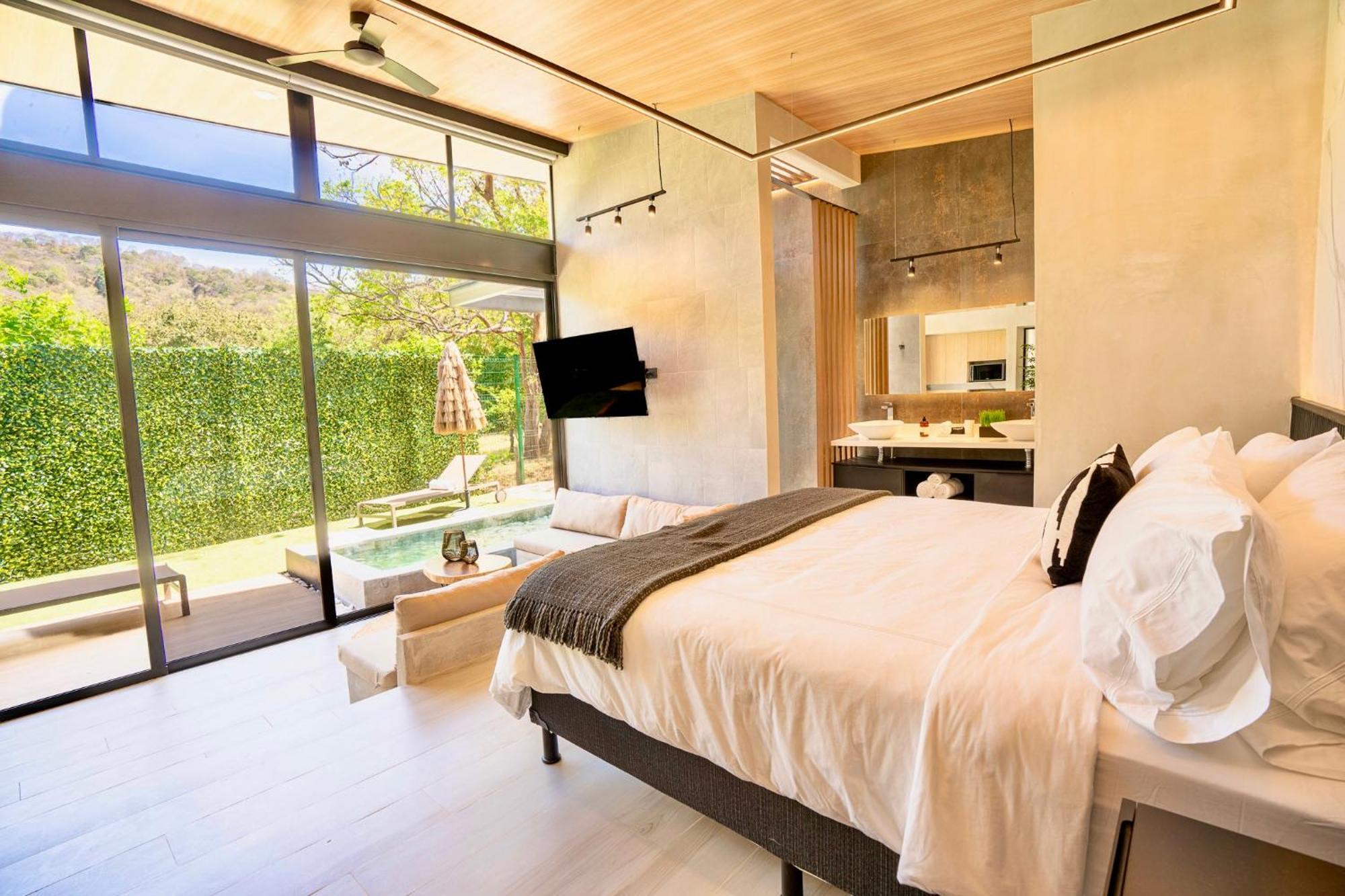 Epic Tamarindo Boutique