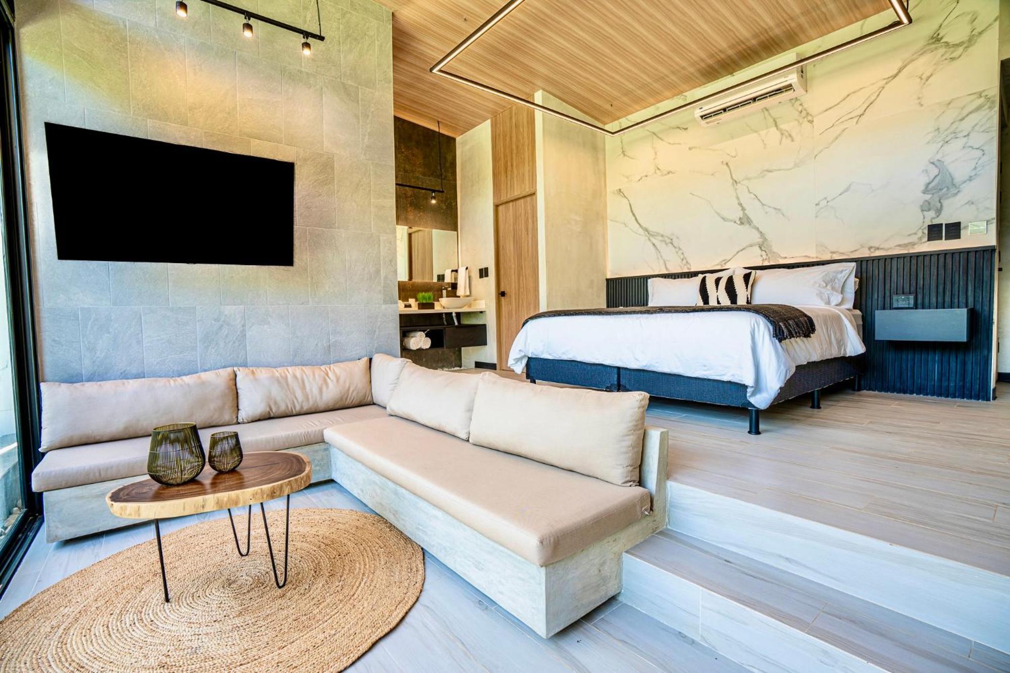 Epic Tamarindo Boutique